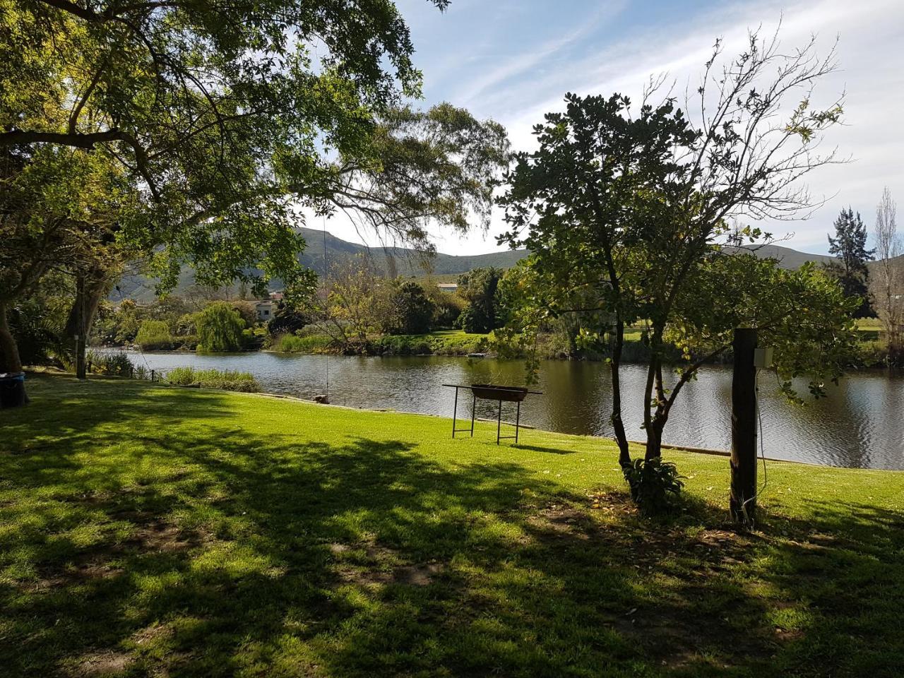 Bonnievale River Lodge エクステリア 写真